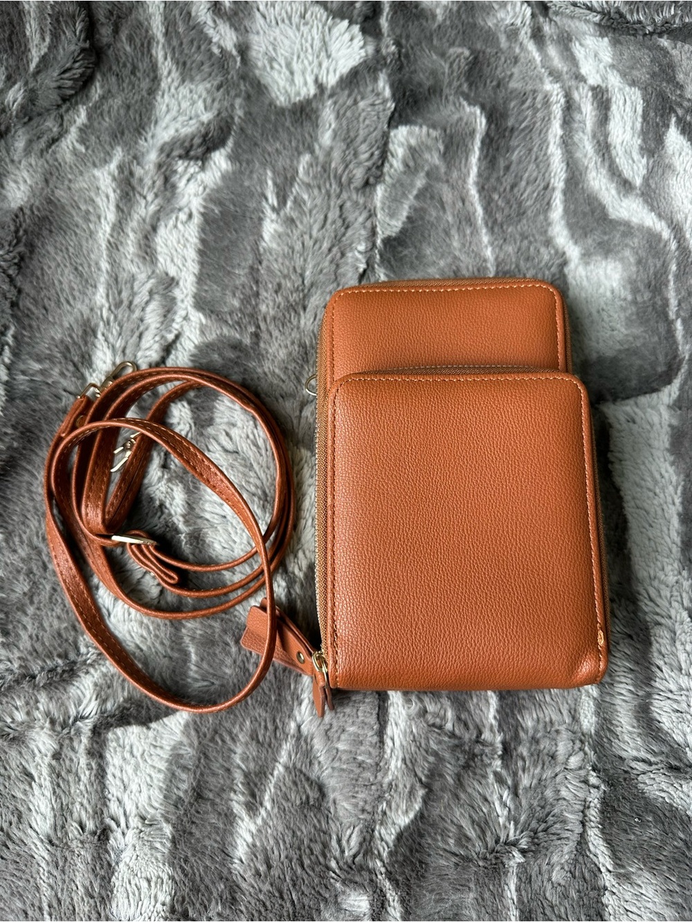 T.J.Maxx Cognac Tan Crossbody Wallet Bag